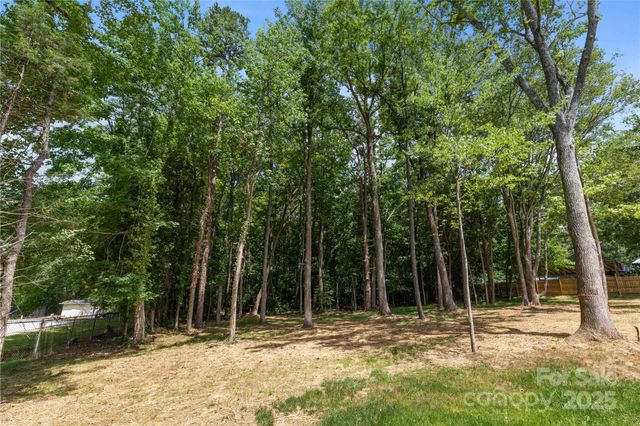 4320 Woodwind Street, Charlotte, NC 28213