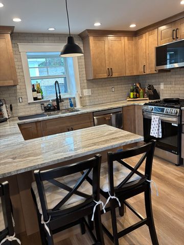 38 Mokema 0, Waltham, MA 02451