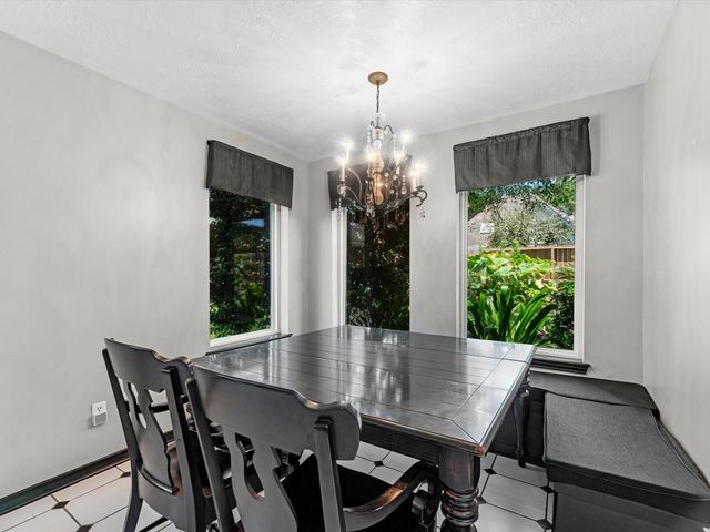 9006 Donys Drive, Houston, TX 77040