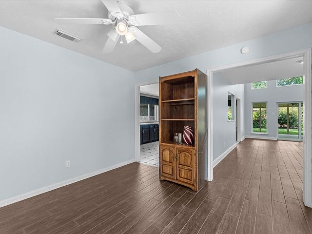 9006 Donys Drive, Houston, TX 77040