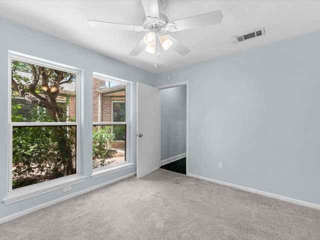9006 Donys Drive, Houston, TX 77040