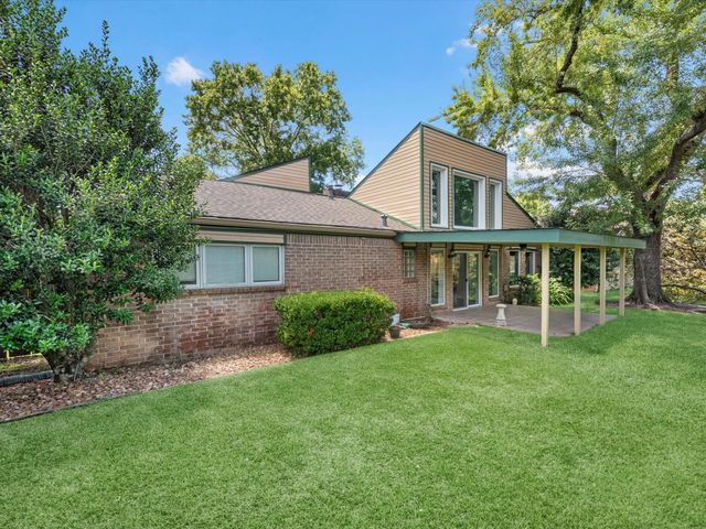 9006 Donys Drive, Houston, TX 77040