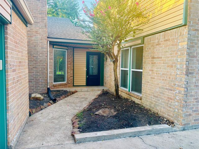 9006 Donys Drive, Houston, TX 77040