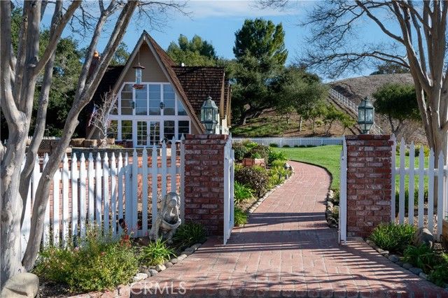 4086 E Oak Trail Road, Santa Ynez, CA 93460