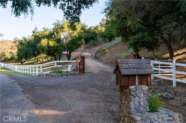 4086 E Oak Trail Road, Santa Ynez, CA 93460