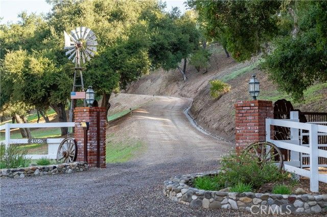 4086 E Oak Trail Road, Santa Ynez, CA 93460