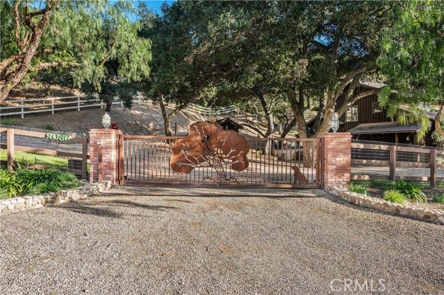 4086 E Oak Trail Road, Santa Ynez, CA 93460