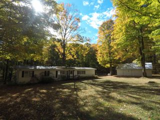 7841 W 28 Road, Harrietta, MI 49638