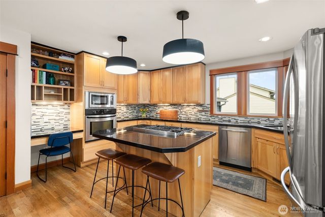 3157 Grandview Drive W, University Place, WA 98466