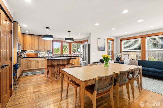 3157 Grandview Drive W, University Place, WA 98466