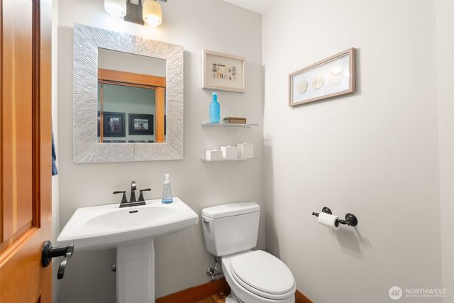 3157 Grandview Drive W, University Place, WA 98466