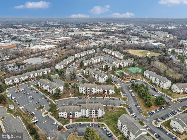 9569 COGGS BILL DR #303, Manassas, VA 20110