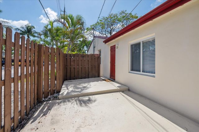 1645 NE 16th Avenue, Fort Lauderdale, FL 33305