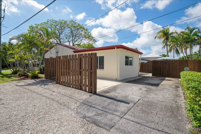 1645 NE 16th Avenue, Fort Lauderdale, FL 33305