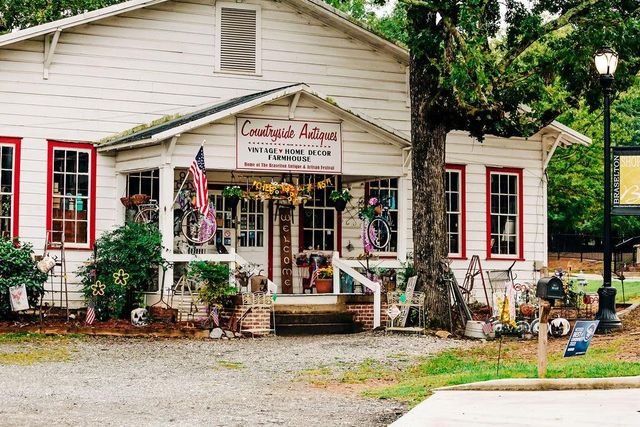 339 Scarlett Rose Way, Hoschton, GA 30548