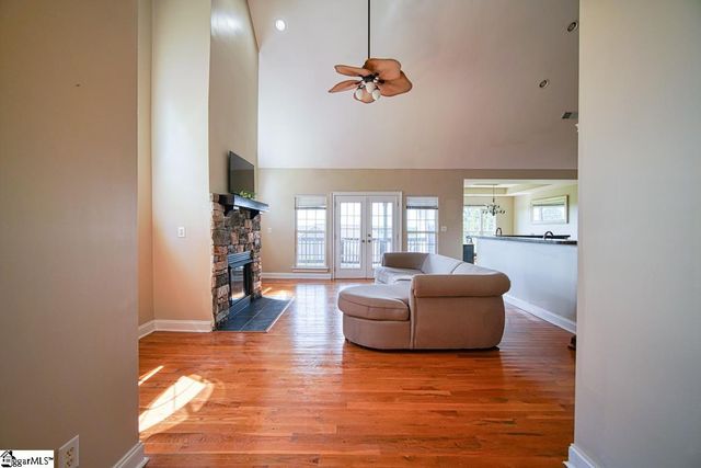 560 Serendipity Lane, Spartanburg, SC 29301