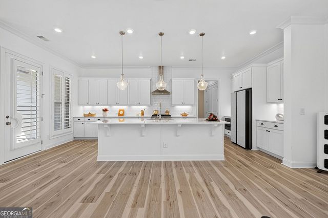 1043 Harvest Park Lane, Suwanee, GA 30024