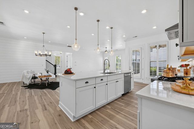 1043 Harvest Park Lane, Suwanee, GA 30024