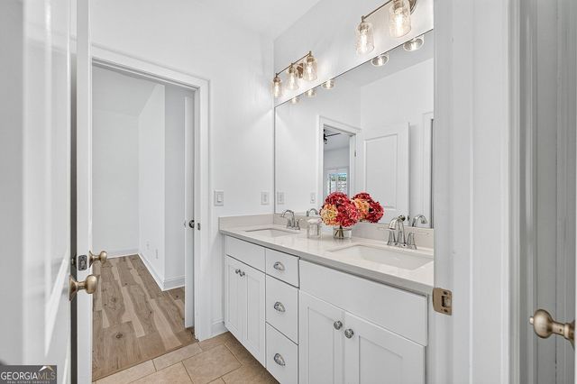 1043 Harvest Park Lane, Suwanee, GA 30024