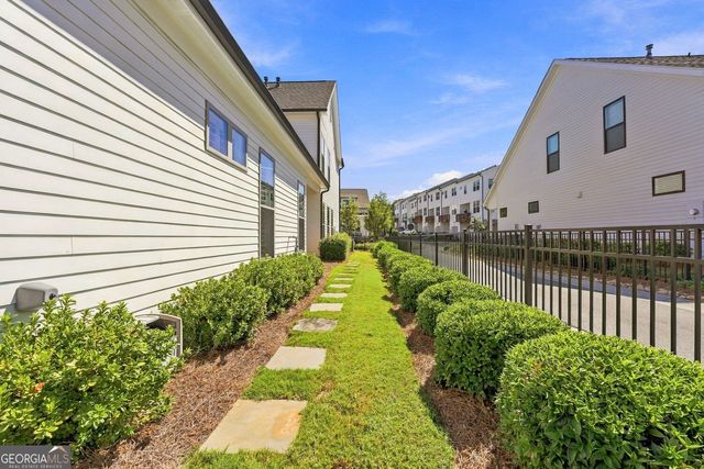 1043 Harvest Park Lane, Suwanee, GA 30024