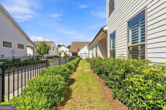 1043 Harvest Park Lane, Suwanee, GA 30024