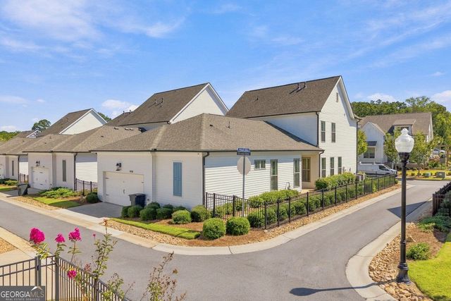 1043 Harvest Park Lane, Suwanee, GA 30024