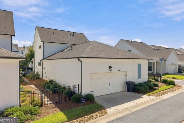 1043 Harvest Park Lane, Suwanee, GA 30024