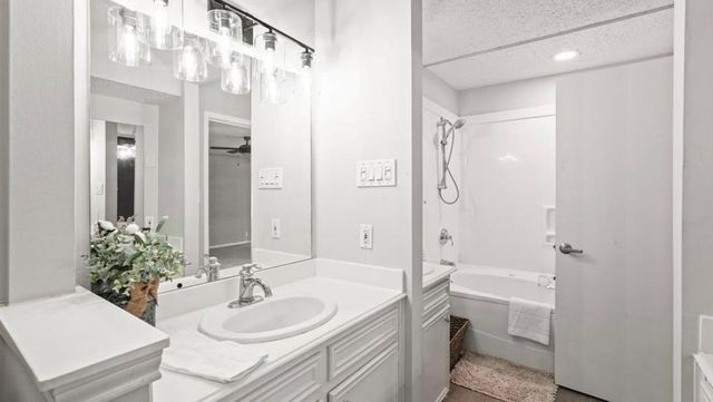 3502 Burlington Street 3, Houston, TX 77006