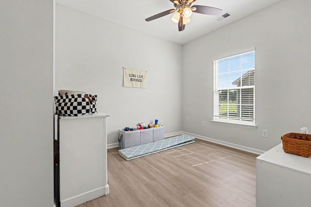 704 Fair Weather Dr, Conway, SC 29527