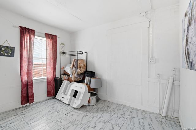 509 S Navidad, San Antonio, TX 78207