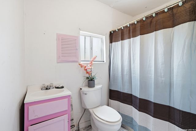 509 S Navidad, San Antonio, TX 78207