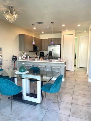 6410 NW 102nd Path 303, Doral, FL 33178