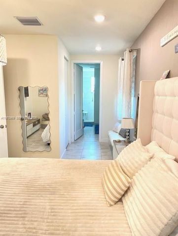 6410 NW 102nd Path 303, Doral, FL 33178