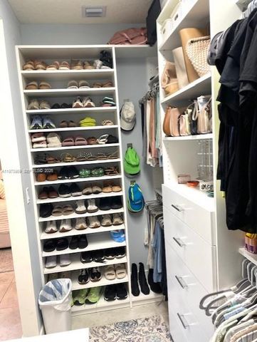 6410 NW 102nd Path 303, Doral, FL 33178