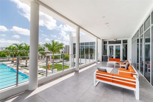 6410 NW 102nd Path 303, Doral, FL 33178