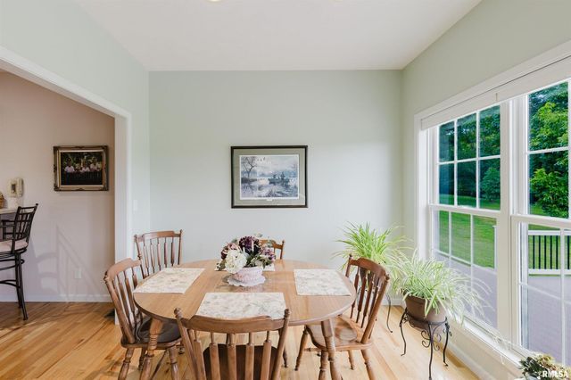 8511 KNOX Road, West Frankfort, IL 62896