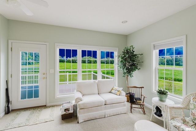 8511 KNOX Road, West Frankfort, IL 62896