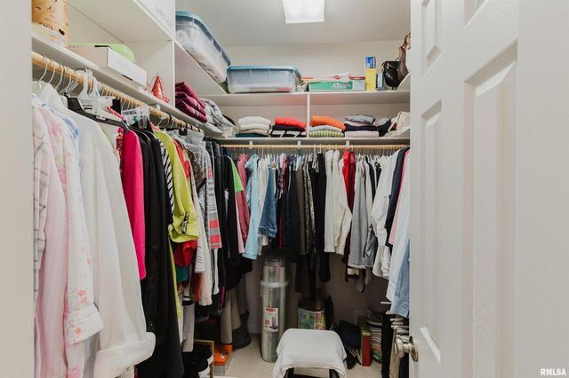 8511 KNOX Road, West Frankfort, IL 62896