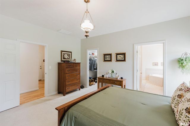 8511 KNOX Road, West Frankfort, IL 62896