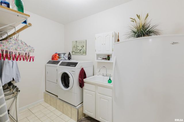 8511 KNOX Road, West Frankfort, IL 62896