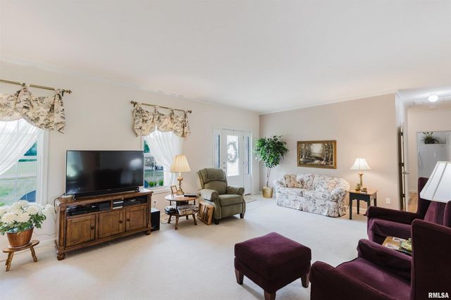 8511 KNOX Road, West Frankfort, IL 62896