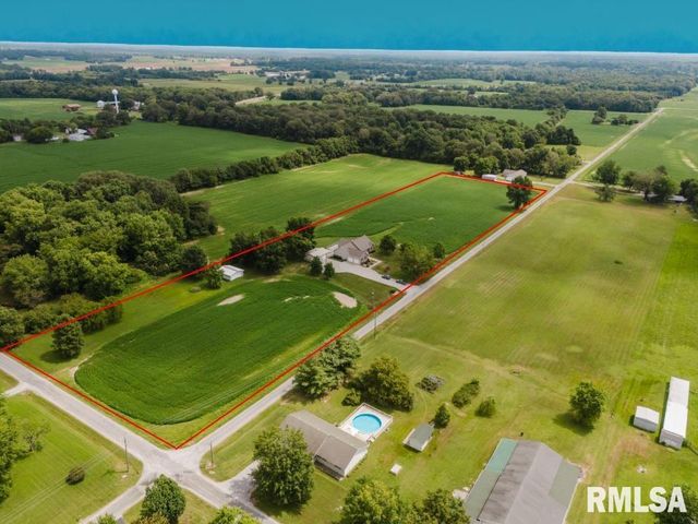 8511 KNOX Road, West Frankfort, IL 62896