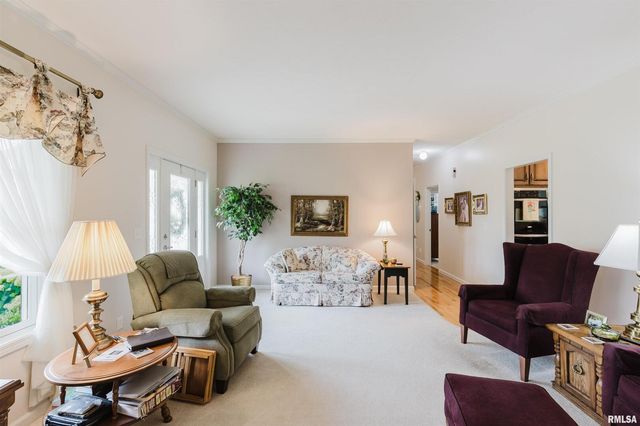 8511 KNOX Road, West Frankfort, IL 62896