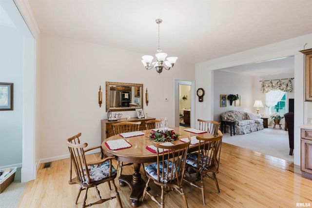 8511 KNOX Road, West Frankfort, IL 62896