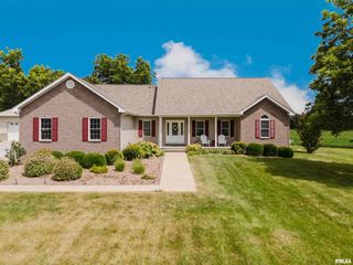 8511 KNOX Road, West Frankfort, IL 62896
