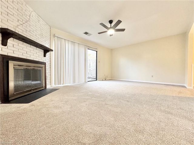 1067 Willow Green DR, Newport News, VA 23602