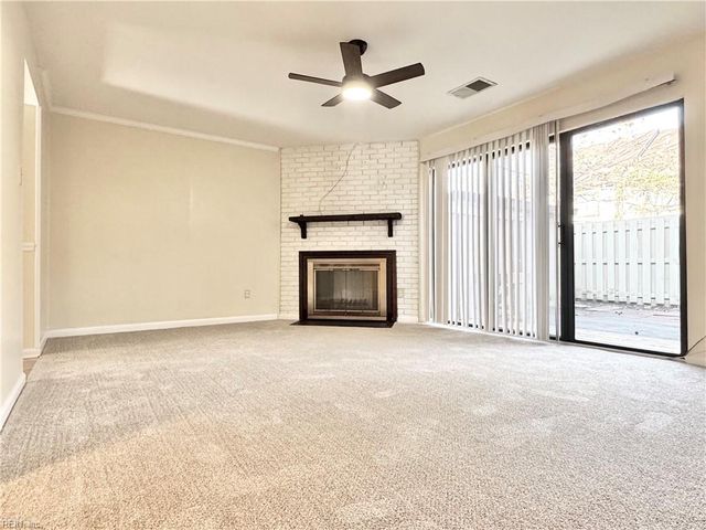 1067 Willow Green DR, Newport News, VA 23602