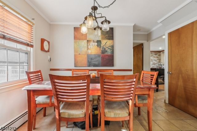 4 Brookview Dr, Woodland Park, NJ 07424