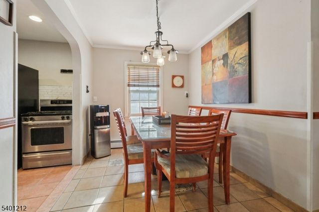 4 Brookview Dr, Woodland Park, NJ 07424