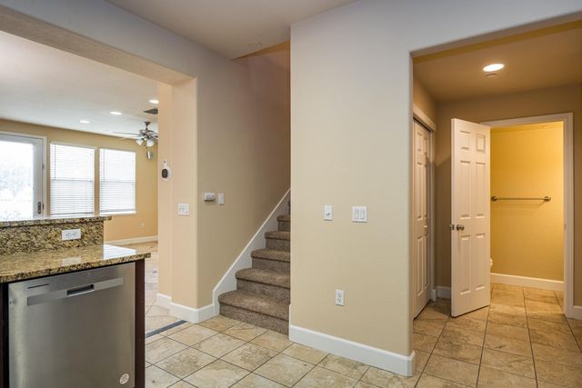 410 Regatta Ln #103, West Sacramento, CA 95605
